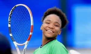 Vitória Miranda é eleita a melhor tenista jovem da temporada 2025