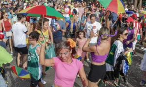 Galinho de Brasília honra a tradição do frevo e a paixão pelo futebol