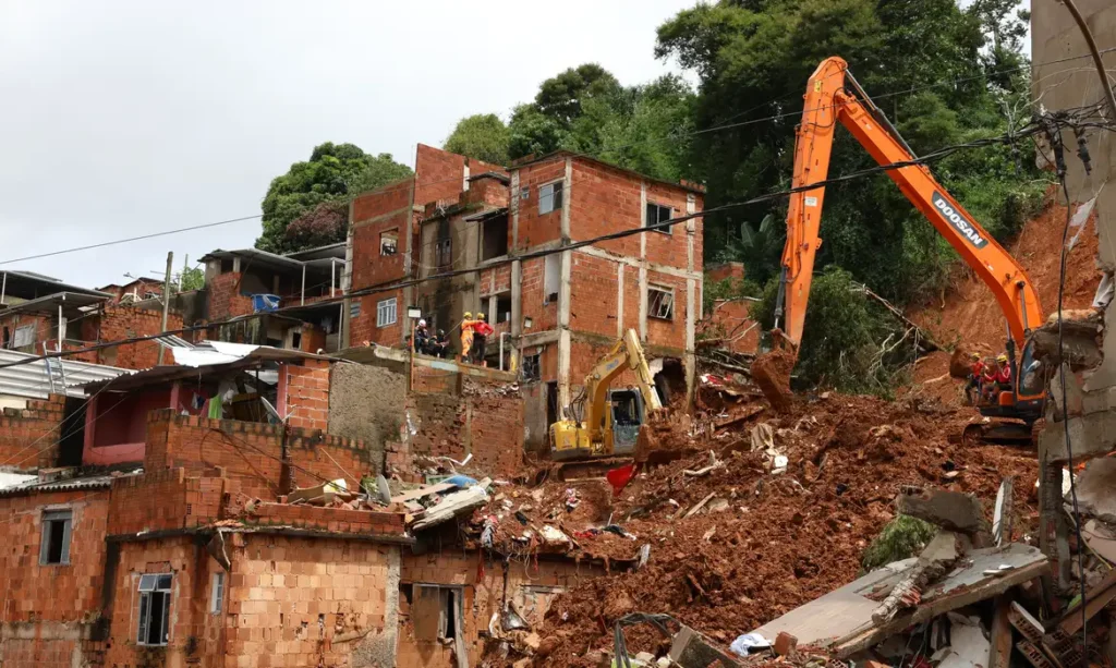 Juiz de Fora: para sobreviventes, sistema de alertas não funcionaram