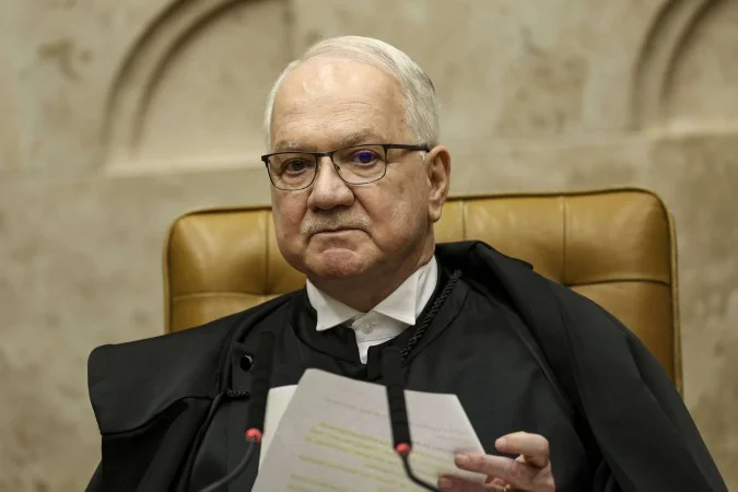 OAB pede a Fachin encerramento do inquérito das fake news no STF