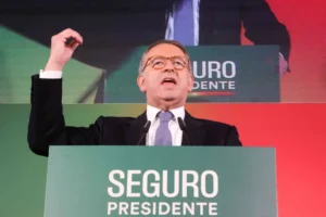 Candidato socialista vence direita radical e é eleito presidente de Portugal