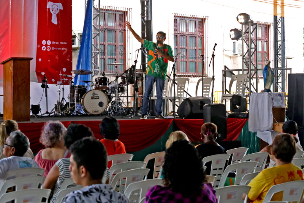 Renovai-vos se encerra hoje, Terça-Feira Gorda, em sua 36ª edição de um carnaval espiritual com Cristo Eucarístico