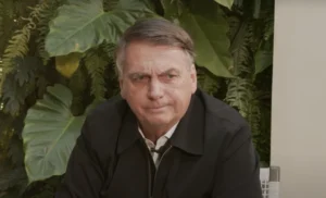 PF lista doenças de Bolsonaro e fala em risco de morte súbita, no entanto, diz não haver necessidade de prisão domiciliar