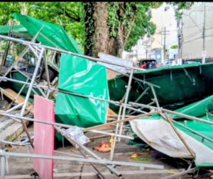 Ventania derruba barracas na Praça da República e provoca transtornos no centro de Belém