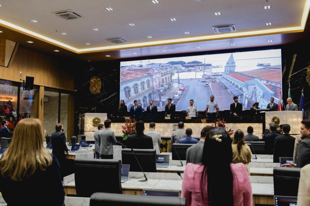 Vídeo: Na abertura da Câmara, prefeito diz que vai asfaltar mais de 600 ruas