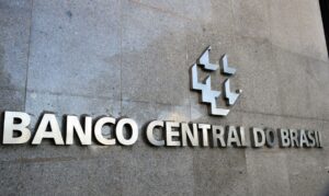 Banco Central autoriza cancelamento de débito automático de empréstimo para evitar superendividamento, explica advogado