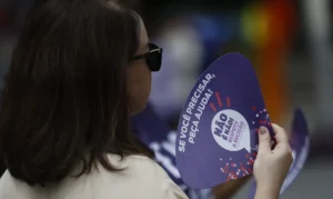 Quase metade das mulheres brasieiras já sofreu assédio sexual no Carnaval