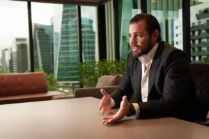 Vorcaro usou equipamento militar para garantir privacidade em festa secreta