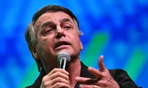 PGR se manifesta a favor de prisão domiciliar para Bolsonaro