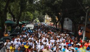 12ª Caminhada pela inclusão reúne milhares na Praça Batista Campos