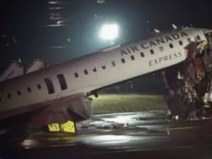 Colisão em aeroporto de Nova York mata comandante e copiloto