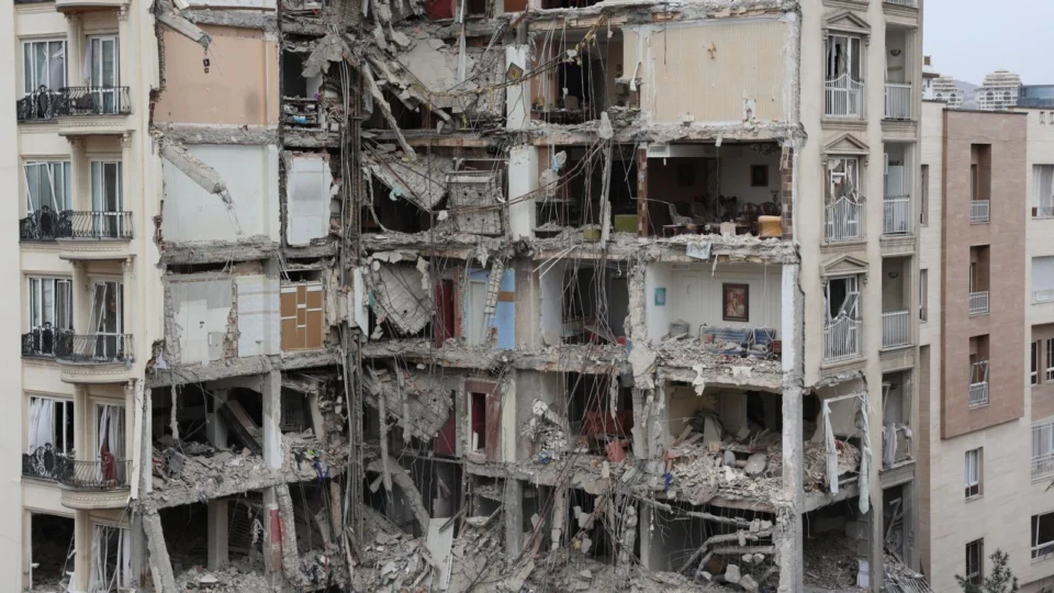 Chegada de 3.500 fuzileiros navais dos EUA eleva tensão no Oriente Médio