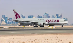 Tensão no Oriente Médio leva à suspensão de voos para Catar e Emirados; operações do Brasil são impactadas