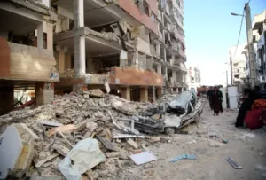 Terremoto atinge o sul do Irã para completar a tensa situação populacional