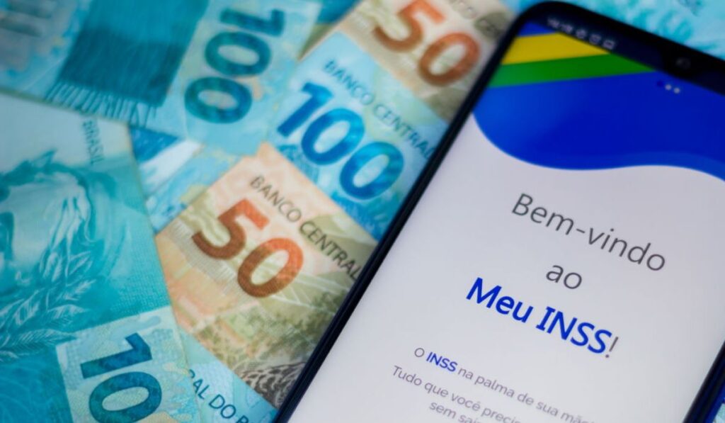 Governo confirma antecipação do 13º salário de aposentados e pensionistas do INSS; veja quando