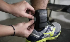 Câmara aprova uso obrigatório de tornozeleira por agressores de mulher