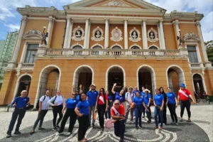 Alunos de curso técnico realizam city tour educativo em pontos históricos de Belém