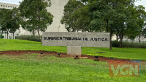 STJ autoriza suspender CNH e passaporte para cobrar dívidas, mas impõe limite