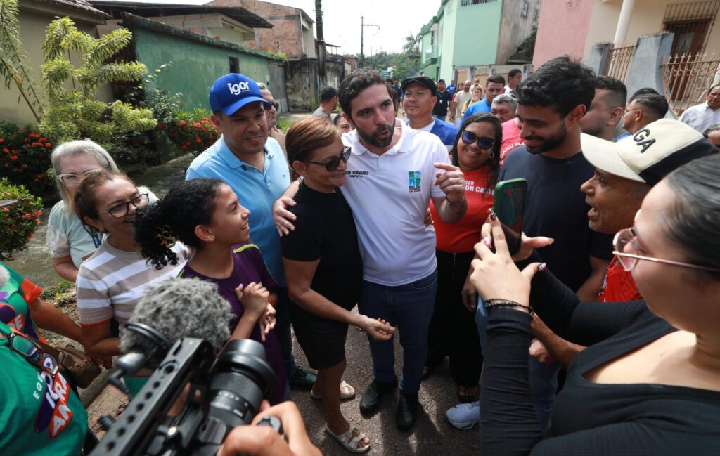 Prefeito Igor Normando visita mais cinco obras do Viva Bairro Terra Firme