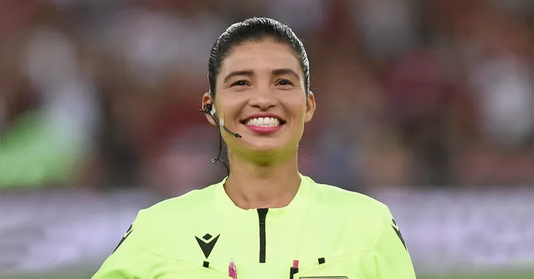 Paraense Gleika Pinheiro faz estreia internacional como árbitra FIFA e leva nome do Pará ao cenário sul-americano