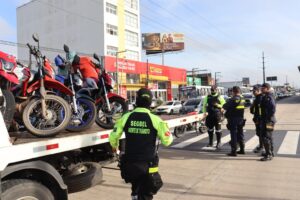 Operação Canaleta Livre autua 157 veículos e remove 13 no BRT Belém