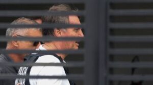 Médicos reforçam ao STF indicação de nova cirurgia para Bolsonaro