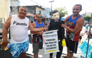 Malhação de Judas na Cremação destaca luta contra feminicídio