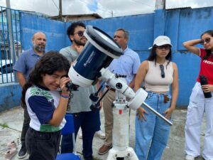 Caravana científica chega à escola da Pratinha, em Belém