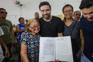 Prefeitura entrega mais de 100 títulos de terra na Condor
