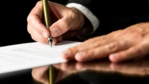 Fim da taxa dos cartórios pode beneficiar 96 milhões de brasileiros; entenda a proposta