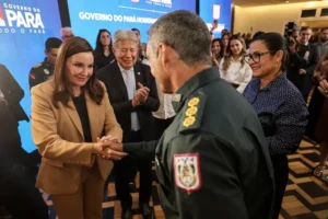 Governadora Hana Ghassan homenageia e promove militares por atos de bravura