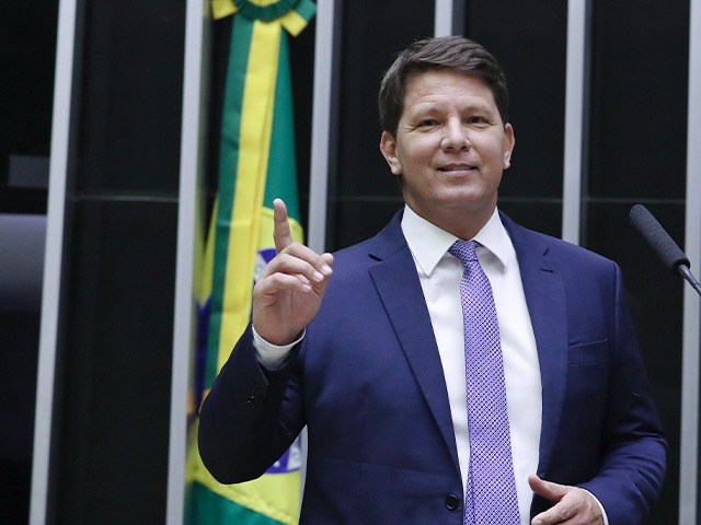 Em áudio, Mário Frias, aliado de Bolsonaro, agradece Vorcaro por apoio a filme sobre ex-presidente, diz site