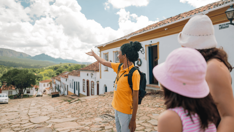 Turismo brasileiro cria 86 mil empregos formais em um ano e ultrapassa 2,4 milhões de trabalhadores no setor