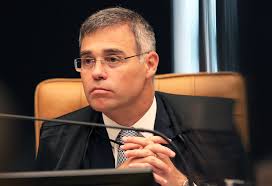 Mendonça abrirá procedimento para apurar troca na PF no caso Lulinha