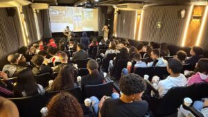 Capitão Poço, no Pará, recebe carreta com cinema gratuito