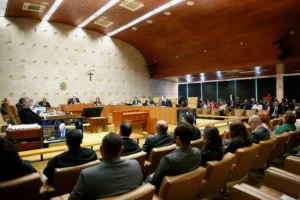 A trapaça institucional contra os aposentados