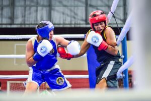 Projeto de boxe “Nocaute na Violência” reúne grande público no ginásio Werner Kronbauer, em Tailândia