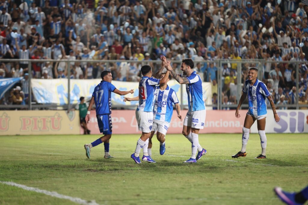 Papão supera pressão em Manaus, vence Nacional e levanta a Copa Norte