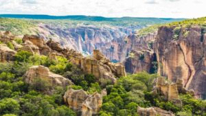 Ministério do Turismo e UNESCO lançam edital para criação de curso voltado a guias de patrimônios mundiais no Brasil