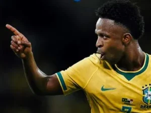 Brasil faz um “passeio” de 6 a 2 contra o Panamá, em ritmo de despedida no Maraca
