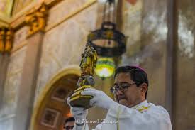 Imagem Original de Nossa Senhora de Nazaré desce do Glória em Belém para coroação e festa do Santuário