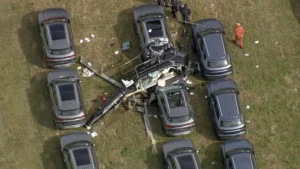 Seis morrem em queda de 2 helicópteros no Recreio; aeronaves colidiram no ar