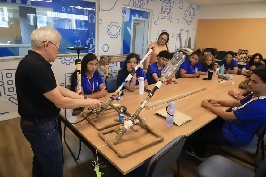 Estudantes da Ilha de Cotijuba, em Belém, desenvolvem jogos com Inteligência Artificial