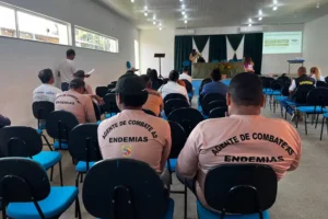 Em Salvaterra, Adepará e Sespa orientam produtores de açaí para prevenção ao Mal de Chagas