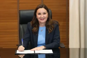 Governadora Hana Ghassan assina convênio para nova orla de Vigia