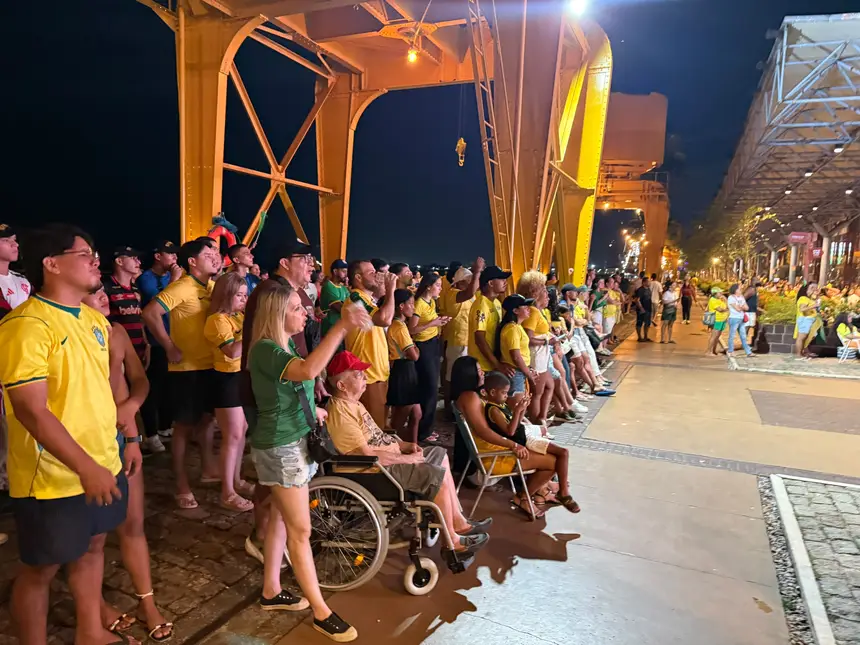 Após sucesso na estreia da Copa, Arena Estação recebe torcida para o jogo Brasil x Haiti