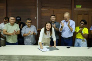 Governadora Hana Ghassan anuncia obras do programa “Asfalto Por Todo o Pará” em Paragominas