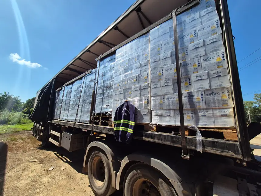 Sefa apreende 1.200 caixas de cerveja, 20 mil litros de óleo diesel e adubo