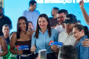 Governadora Hana Ghassan entrega benefícios do programa ‘Sua Casa’ a famílias de Breu Branco