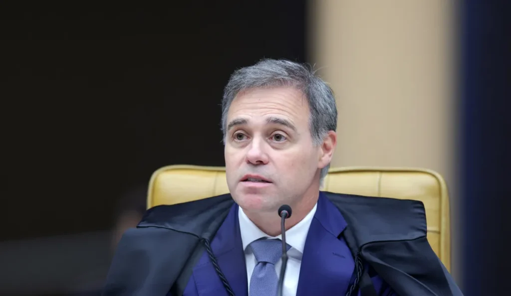 Mendonça aguarda manifestação da PGR para decidir sobre destino de Vorcaro